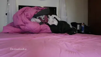 Destinationkat 113 Fingering My Holes