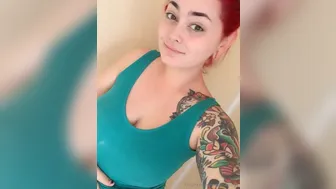 mamaplugs 02 08 2019 9210605 Decorating the living room titties out