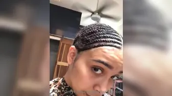 aaliyahhadid 01 09 2019 10330966 Braids done. Now for the bundles