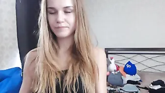lyla_bell  Makes Her Pussy Cum in chat