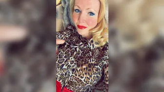 catrice 19 10 2020 143074678 Let s have a little sexy break Sweethearts