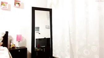 sarahbroke  wet pussy show