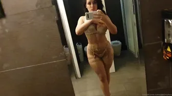 Scarlett Jones onlyfans 19 09 30 7316665 Just before i put my costume on for a show. 1920x1088