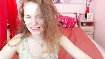 sofiaberry  horny slut fingering