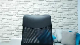 niley_hott  Rub your wet panties