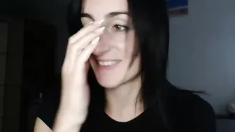 haydendawn  Caresses her shaved pussy