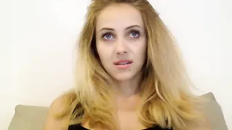 loovely_kitty  fingered and toyed on webcam