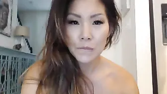 kimyi  lost control and fuck her self