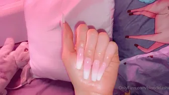 blondelashes19 _5e97141f473cd9c640e9f_source