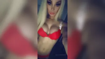 Lola aka lolachristina_2020-02-29 - 164319647