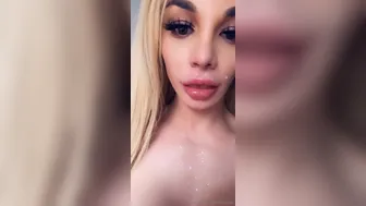 Lola aka lolachristina_2019-11-25 - 92581834