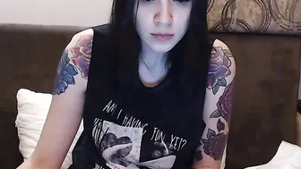 trukir2406  I spread my legs wide before the webcam