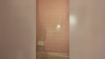 bigtittygothegg _2020 06 29_5efa0b8427360c7654ac9_source