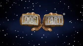 Roxanne Rae  sexy chick masturbates shaved pussy