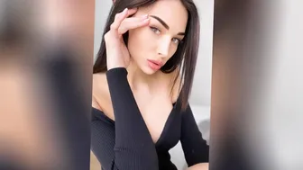 Fiamurr sexy blonde gets her pussy fucked