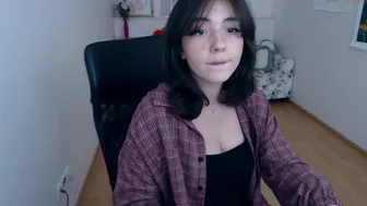 nani_kim cute girl pulls sex lips