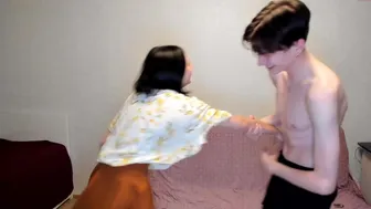 del_n_wayne show with an attractive black hair