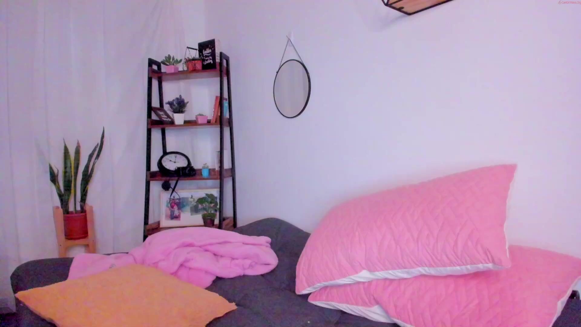Kittenmoon_ Adorable mare - camHUB.cc