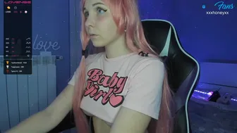 xxxhoneyxx fucked at work