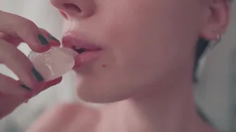 madame_audd hot female fucks herself in the anus