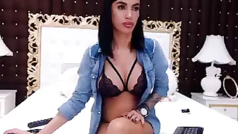 malkinna  slim dirty webcam girl