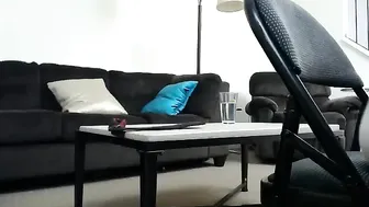 ginger_banks  fingering her clitor