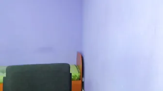 redshy  Horny girl has orgasm