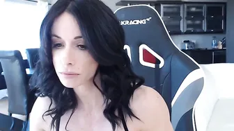 karolynn  Showed its narrow hole