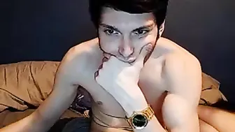 supra_fresh  Horny chick masturbate her pussy