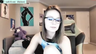 anabelleleigh  Wants to masturbate and earn money