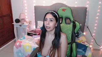 daniela_days_01102021_0959_female_chaturbate