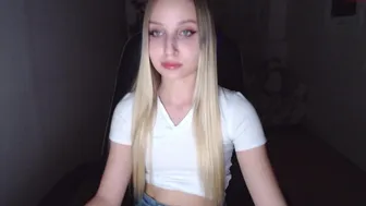 carrrriebradshaw_30092021_2015_female_chaturbate