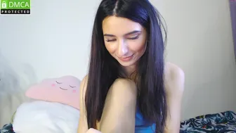 crystal_one_08092021_0734_female_chaturbate