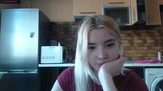 sweety_flipflop_30092021_0817_female_chaturbate