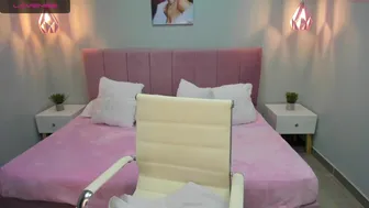 im_nicol_29092021_0506_female_chaturbate