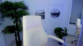 linda_butler_29082021_1946_female_chaturbate