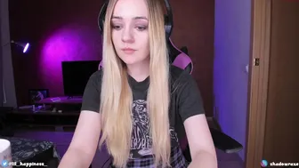 lil_happiness_28092021_0432_female_chaturbate