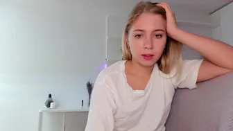 aggie_and_hanna_10092021_1345_female_chaturbate (1)