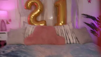 blondiekayy_14022021_0637_female_chaturbate_1