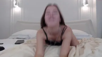 christina_meyers_29092021_2129_female_chaturbate