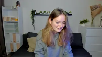 caitlin_bell_27092021_0209_female_chaturbate