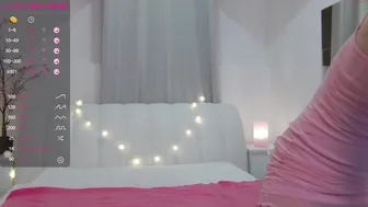 emmybabygirll_04092021_2232_female_chaturbate