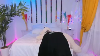 elaine_diaz_23092021_1934_female_chaturbate