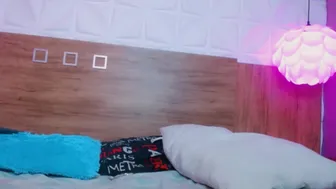 tara_sands_01102021_1136_female_chaturbate