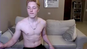 steveoceanbeanhuge_01052020_2241_couple_chaturbate (1)