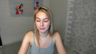 miss_jenni15_15092021_1045_female_chaturbate