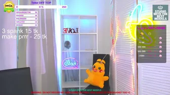 mikki_blush_22092021_1303_female_chaturbate (1)