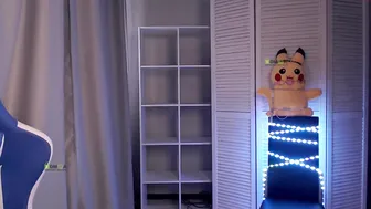 mikki_blush_06092021_1620_female_chaturbate