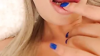 elynotyourgf  Stroked the clitoris and enjoyed and tokens