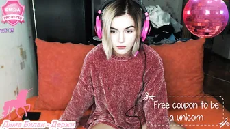 melanie_miracle  crazy webcam hooker show